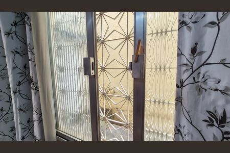 Sala de casa à venda com 3 quartos, 200m² em Irajá, Rio de Janeiro