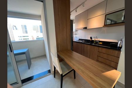 Cozinha de apartamento à venda com 1 quarto, 40m² em Barro Preto, Belo Horizonte