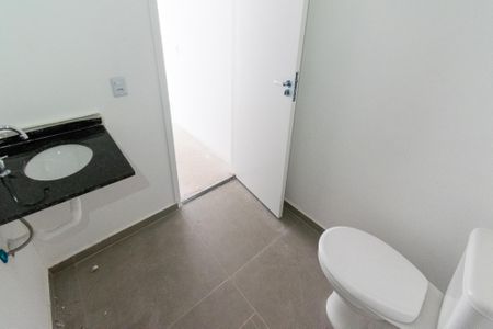 Banheiro de apartamento à venda com 1 quarto, 33m² em Vila do Encontro, São Paulo