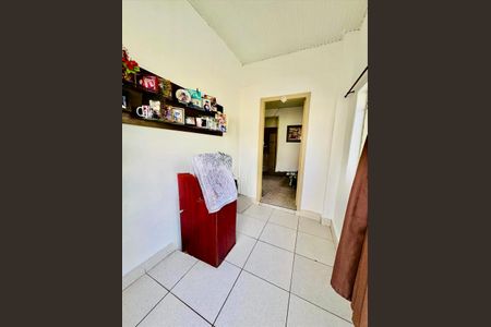Casa à venda com 140m², 3 quartos e 1 vaga Casa à venda com 140m², 3 quartos e 1 vagaCorredor