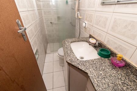 Casa para alugar com 90m², 4 quartos e 2 vagas Casa para alugar com 90m², 4 quartos e 2 vagasBanheiro Social