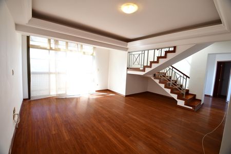 Apartamento para alugar com 4 quartos, 249m² em M. Santo Antônio, Campinas