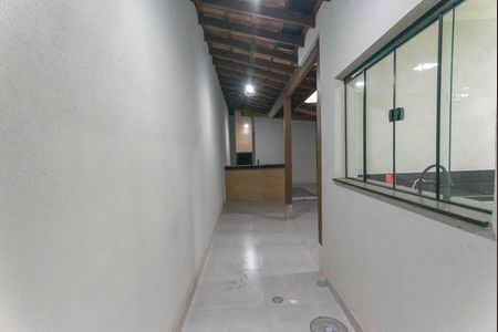 Casa à venda com 200m², 4 quartos e 4 vagas Casa à venda com 200m², 4 quartos e 4 vagasQuintal