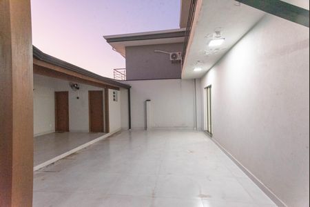 Quintal de casa à venda com 4 quartos, 200m² em Residencial Cittá Di Firenze, Campinas