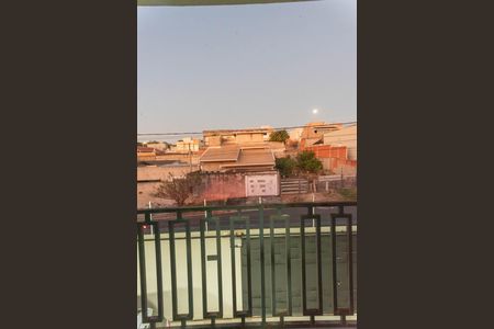 Casa à venda com 200m², 4 quartos e 4 vagas Casa à venda com 200m², 4 quartos e 4 vagasVaranda da Suíte