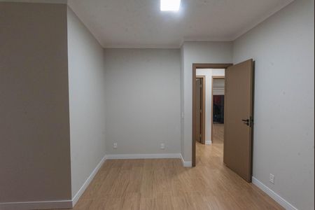 Casa à venda com 200m², 4 quartos e 4 vagas Casa à venda com 200m², 4 quartos e 4 vagasQuarto 2