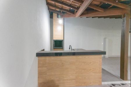 Casa à venda com 200m², 4 quartos e 4 vagas Casa à venda com 200m², 4 quartos e 4 vagasChurrasqueira