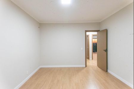 Casa à venda com 200m², 4 quartos e 4 vagas Casa à venda com 200m², 4 quartos e 4 vagasSuíte
