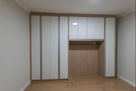 Casa à venda com 200m², 4 quartos e 4 vagas Casa à venda com 200m², 4 quartos e 4 vagasQuarto 1