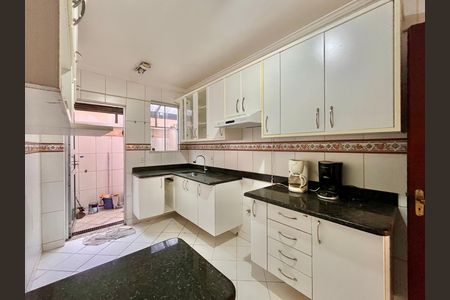 Apartamento à venda com 3 quartos, 147m² em Palmares, Belo Horizonte