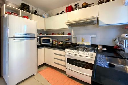 Cozinha de apartamento à venda com 4 quartos, 124m² em Buritis, Belo Horizonte