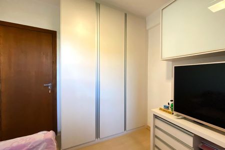 Apartamento à venda com 124m², 4 quartos e 3 vagasQuarto 4