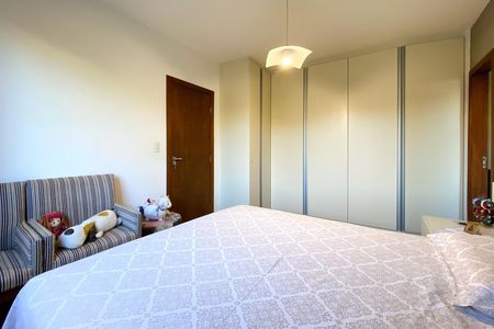 Apartamento à venda com 124m², 4 quartos e 3 vagasSuite