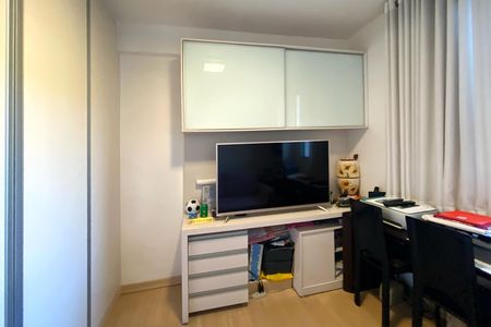 Apartamento à venda com 124m², 4 quartos e 3 vagasQuarto 4