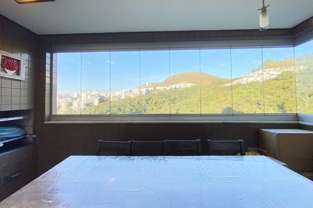Apartamento à venda com 124m², 4 quartos e 3 vagasVaranda Gourmet