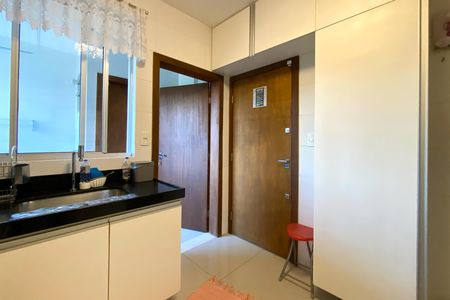 Apartamento à venda com 124m², 4 quartos e 3 vagasCozinha
