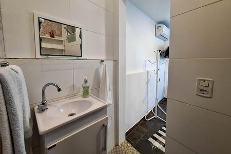 Studio para alugar com 35m², 1 quarto e sem vaga Studio para alugar com 35m², 1 quarto e sem vagaBanheiro da Suíte