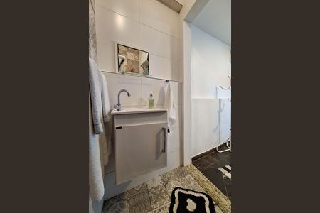 Studio para alugar com 35m², 1 quarto e sem vaga Studio para alugar com 35m², 1 quarto e sem vagaBanheiro da Suíte