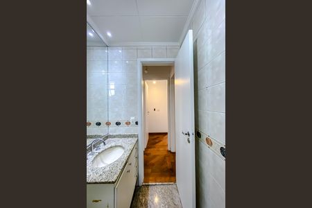 Banheiro de apartamento para alugar com 3 quartos, 98m² em Água Rasa, São Paulo