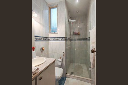 Apartamento à venda com 50m², 2 quartos e sem vaga Apartamento à venda com 50m², 2 quartos e sem vagaBanheiro Corredor
