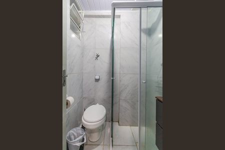 Banheiro de kitnet/studio à venda com 1 quarto, 21m² em Centro Histórico, Porto Alegre