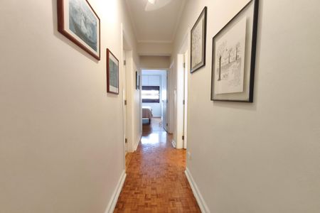 Apartamento à venda com 159m², 4 quartos e 1 vaga Apartamento à venda com 159m², 4 quartos e 1 vagaCorredor - Quartos