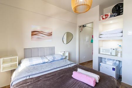 Quarto de kitnet/studio à venda com 1 quarto, 17m² em Centro Histórico, Porto Alegre