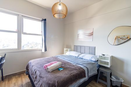 Quarto de kitnet/studio à venda com 1 quarto, 17m² em Centro Histórico, Porto Alegre