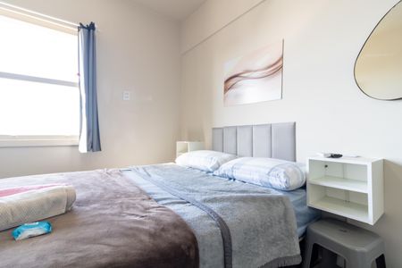 Quarto de kitnet/studio à venda com 1 quarto, 17m² em Centro Histórico, Porto Alegre