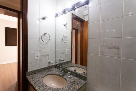 Apartamento à venda com 86m², 3 quartos e 1 vaga Apartamento à venda com 86m², 3 quartos e 1 vagaBanheiro Social