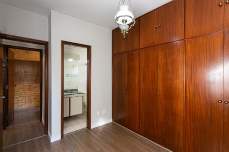 Apartamento à venda com 86m², 3 quartos e 1 vaga Apartamento à venda com 86m², 3 quartos e 1 vagaSuíte