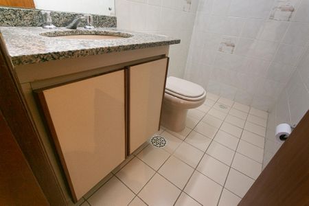 Apartamento à venda com 86m², 3 quartos e 1 vaga Apartamento à venda com 86m², 3 quartos e 1 vagaBanheiro Social