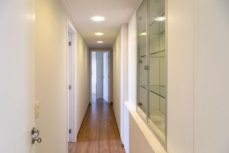 Apartamento para alugar com 153m², 3 quartos e 3 vagasCorredor