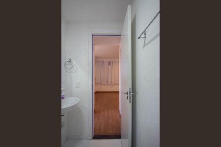 Banheiro de apartamento à venda com 2 quartos, 46m² em Nossa Senhora da Conceição, Contagem