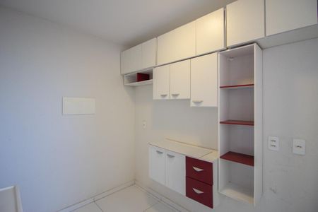 Apartamento à venda com 46m², 2 quartos e 1 vaga Apartamento à venda com 46m², 2 quartos e 1 vagaCozinha e Área de Serviço