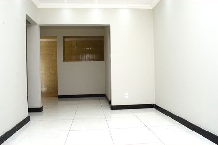 Sala de casa para alugar com 2 quartos, 68m² em Nazare, Belo Horizonte
