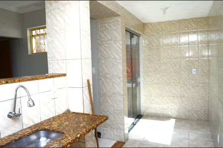 Cozinha e Área de Serviço de casa para alugar com 2 quartos, 68m² em Nazare, Belo Horizonte