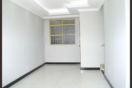 Sala de casa para alugar com 2 quartos, 68m² em Nazare, Belo Horizonte