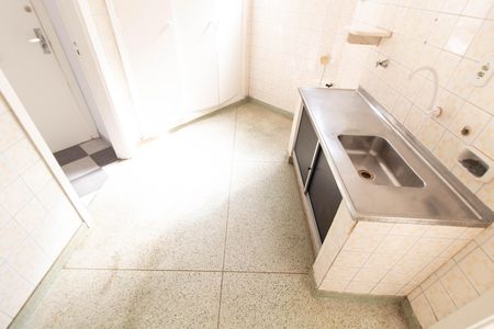 COZINHA de apartamento à venda com 1 quarto, 60m² em Taquaral, Campinas