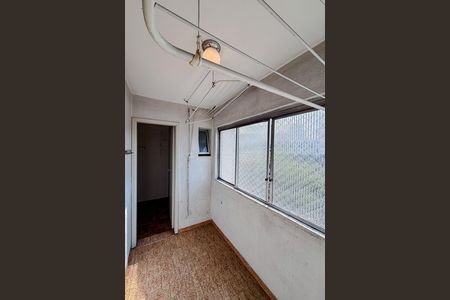 Apartamento à venda com 90m², 2 quartos e 1 vagaÁrea de Serviço