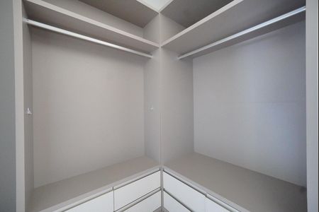 Casa para alugar com 140m², 3 quartos e 2 vagasArmário da Suíte