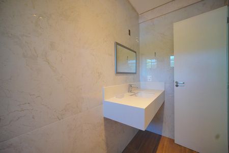 Banheiro de casa para alugar com 3 quartos, 140m² em Lagoa da Conceição, Florianópolis