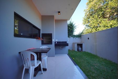 Área externa/Churrasqueira de casa para alugar com 3 quartos, 140m² em Lagoa da Conceição, Florianópolis