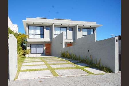 Fachada/Garagem de casa para alugar com 3 quartos, 140m² em Lagoa da Conceição, Florianópolis