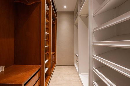 Apartamento à venda com 184m², 3 quartos e 2 vagas Apartamento à venda com 184m², 3 quartos e 2 vagasSuíte