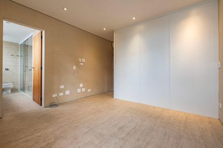 Apartamento à venda com 184m², 3 quartos e 2 vagas Apartamento à venda com 184m², 3 quartos e 2 vagasSuíte