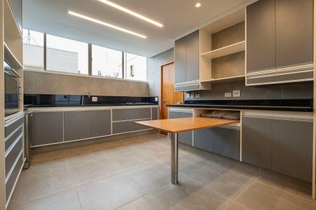 Apartamento à venda com 184m², 3 quartos e 2 vagas Apartamento à venda com 184m², 3 quartos e 2 vagasCozinha