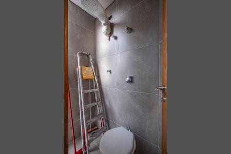 Apartamento à venda com 184m², 3 quartos e 2 vagas Apartamento à venda com 184m², 3 quartos e 2 vagasÁrea de Serviço - Banheiro