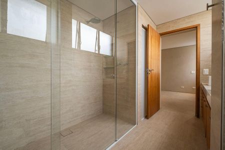 Apartamento à venda com 184m², 3 quartos e 2 vagas Apartamento à venda com 184m², 3 quartos e 2 vagasSuíte