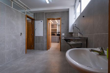 Apartamento à venda com 184m², 3 quartos e 2 vagas Apartamento à venda com 184m², 3 quartos e 2 vagasÁrea de Serviço